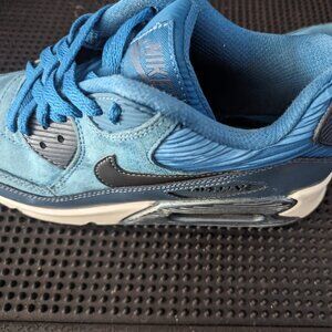Womens Nike Air Max 90